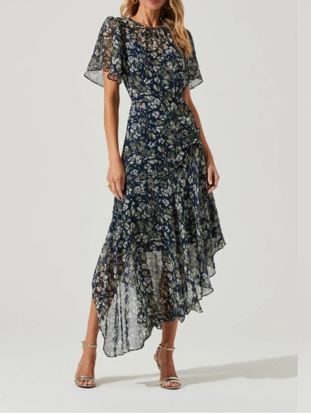 ASTR the Label Flutter Sleeve Asymmetrical Floral Maxi Dress in Blue size Small